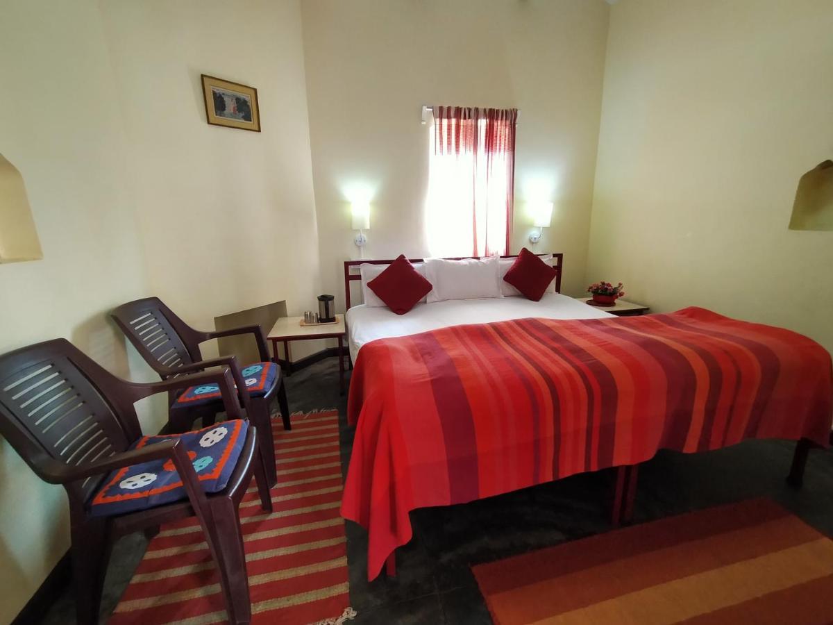 Hotel Naurang Yatri Niwas Garli Exterior foto