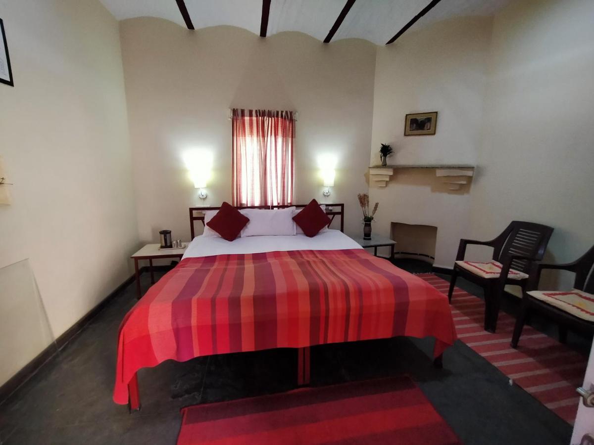 Hotel Naurang Yatri Niwas Garli Exterior foto