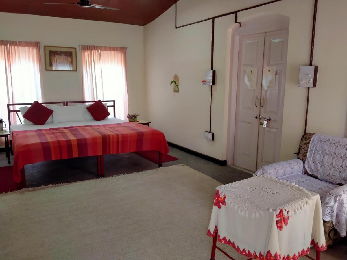 Hotel Naurang Yatri Niwas Garli Exterior foto