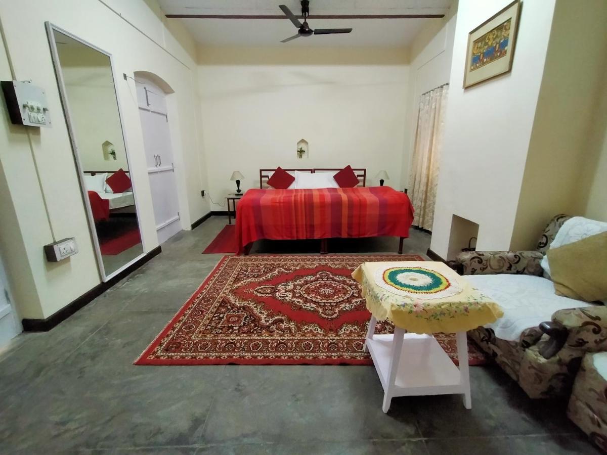 Hotel Naurang Yatri Niwas Garli Exterior foto