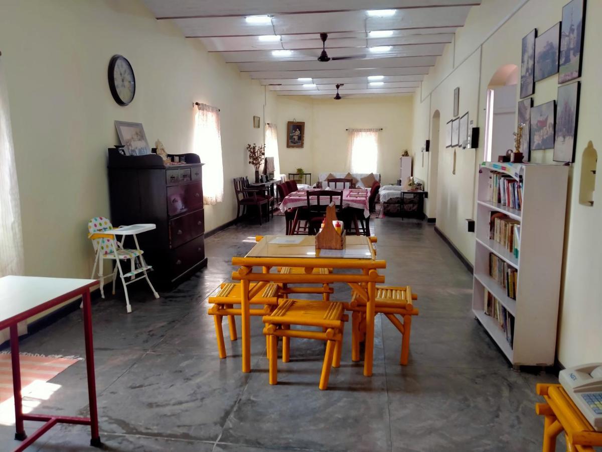 Hotel Naurang Yatri Niwas Garli Exterior foto