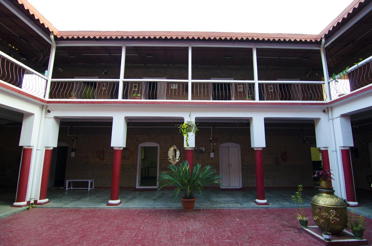 Hotel Naurang Yatri Niwas Garli Exterior foto