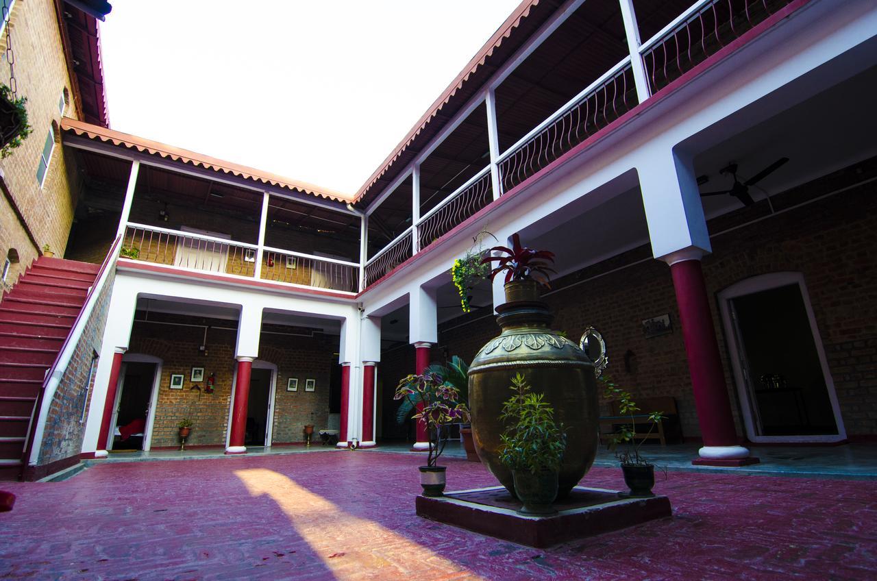 Hotel Naurang Yatri Niwas Garli Exterior foto
